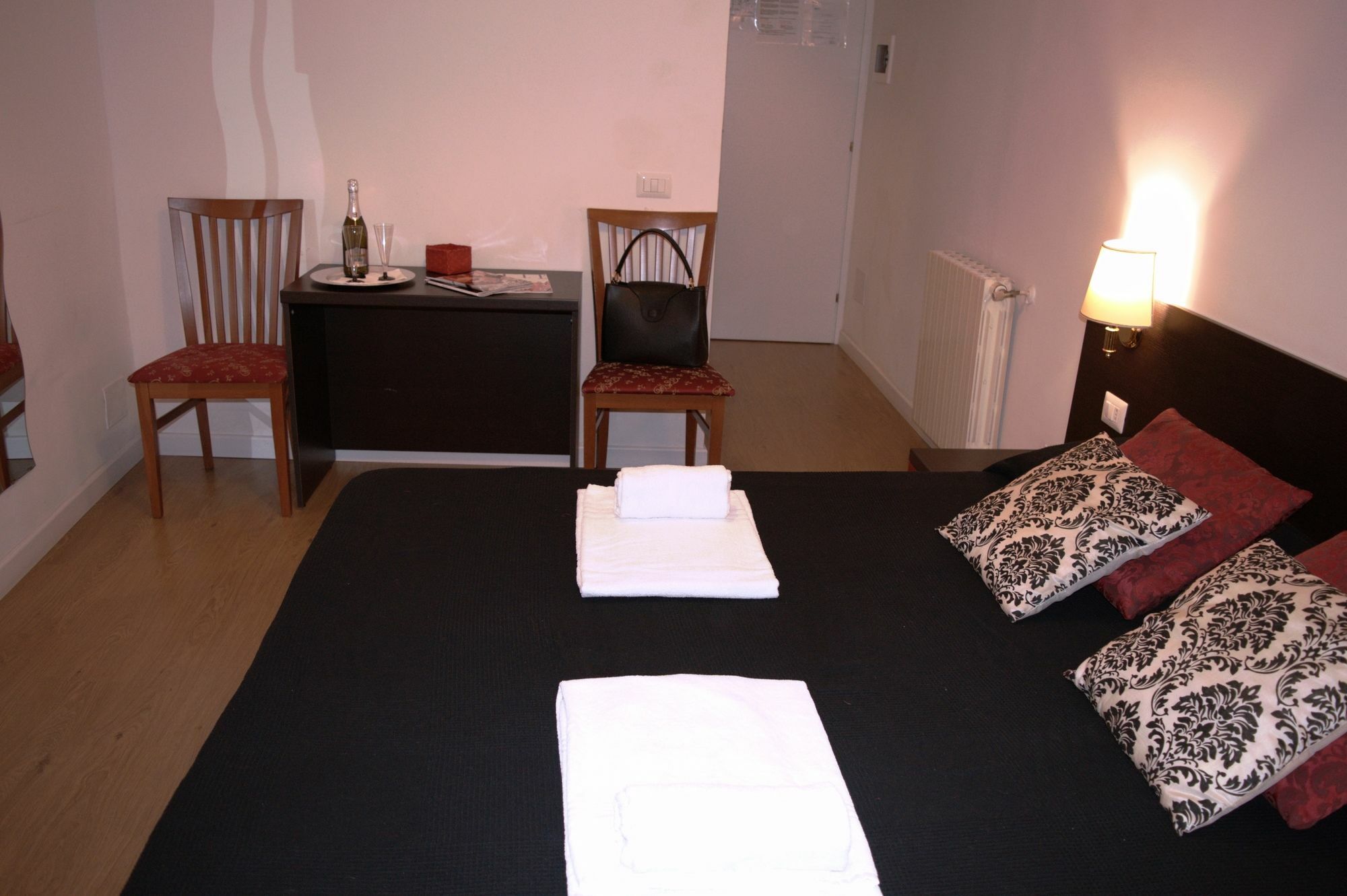 Julius Caesar Home Рим Экстерьер фото